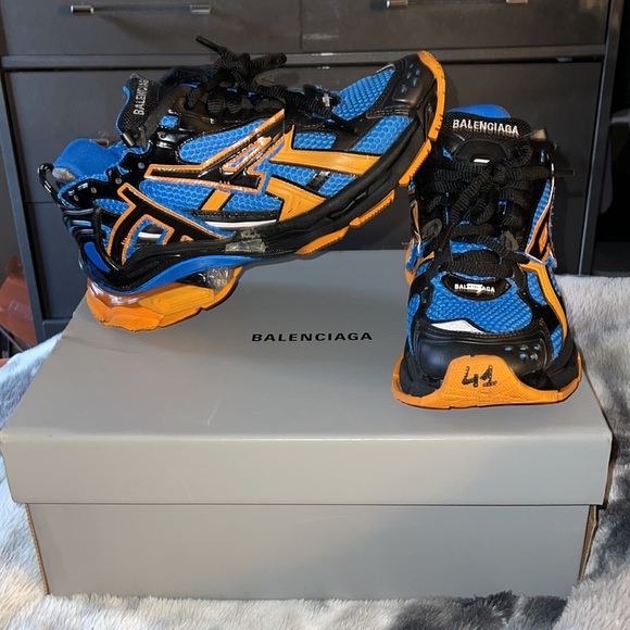 Balenciagia Sneakers - Picture 4 of 5